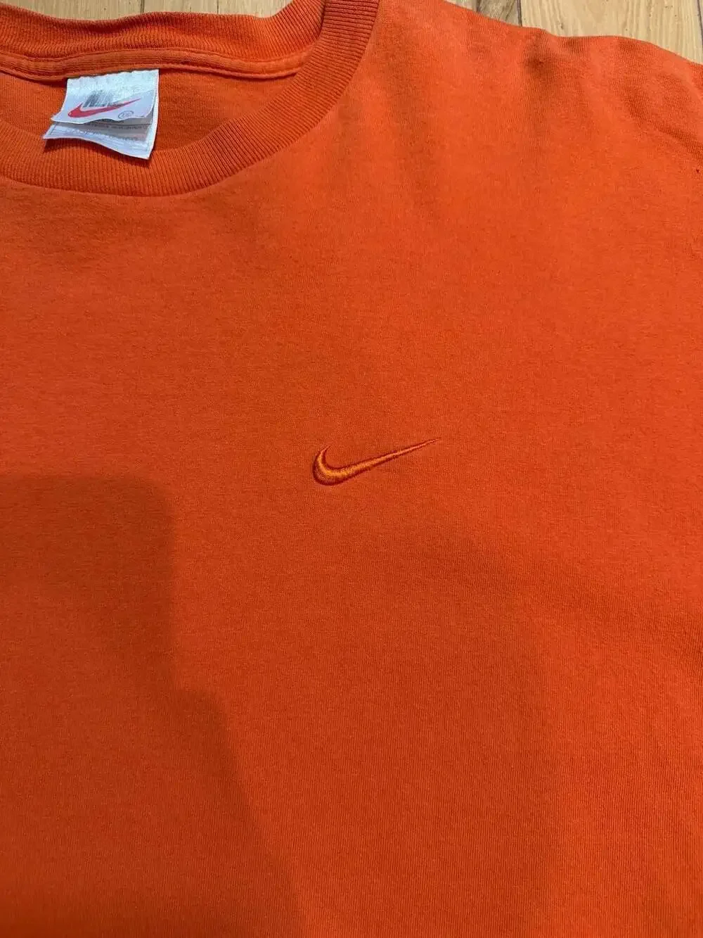 Vintage 90s Orange Nike White Tag Embroidered Swoosh Tee - Picture 2 of 8
